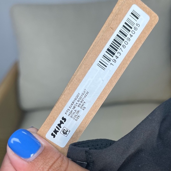 NWT Skims Fits Everybody High Neck Thong Bodysuit - Picture 4 of 5